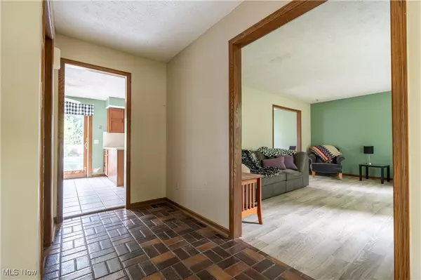 Massillon, OH 44646,9349 Strausser ST NW