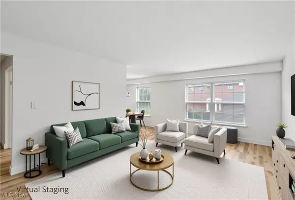 Shaker Heights, OH 44122,3279 Warrensville Center RD #15-D