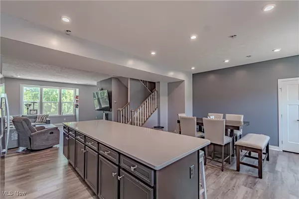 Louisville, OH 44641,344 E Reno DR