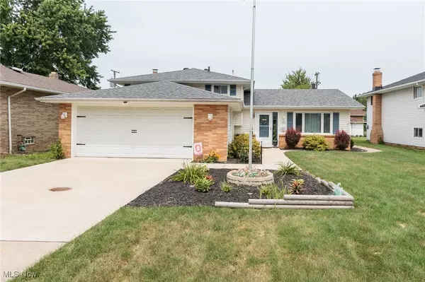 Parma, OH 44129,5602 Hollywood DR
