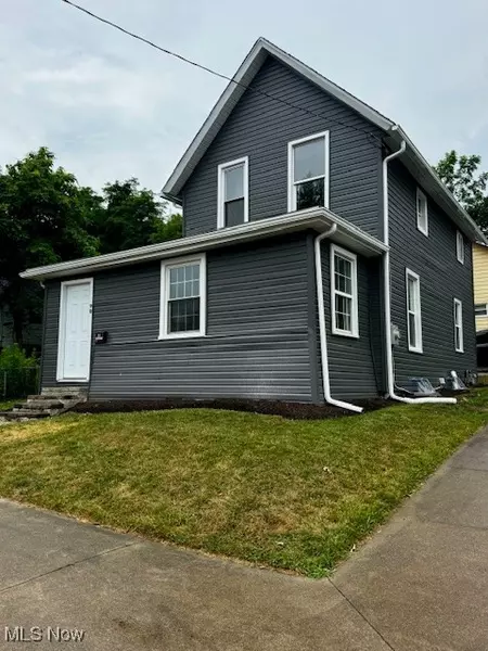 90 Nickel ST, Akron, OH 44303