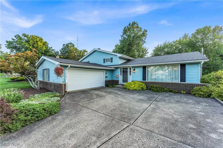 7272 Normandy DR, Parma, OH 44134
