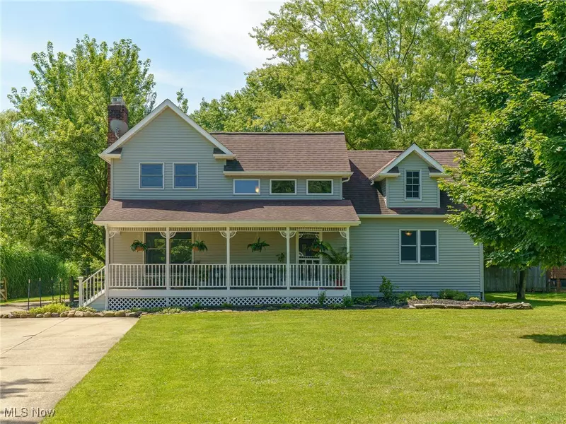1165 Royalwood RD, Broadview Heights, OH 44147