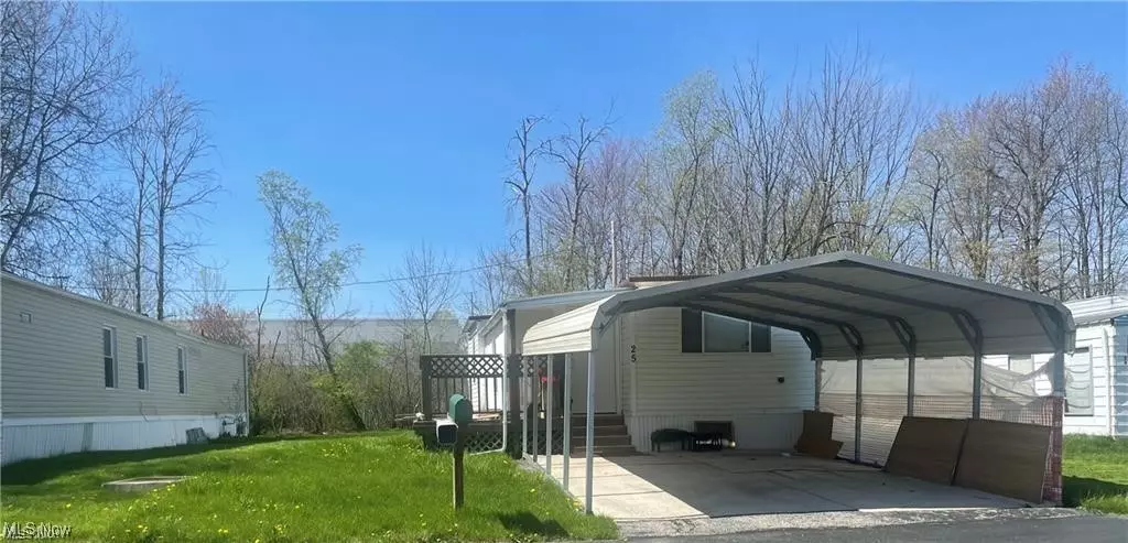 26240 Broadway AVE #25, Oakwood Village, OH 44146