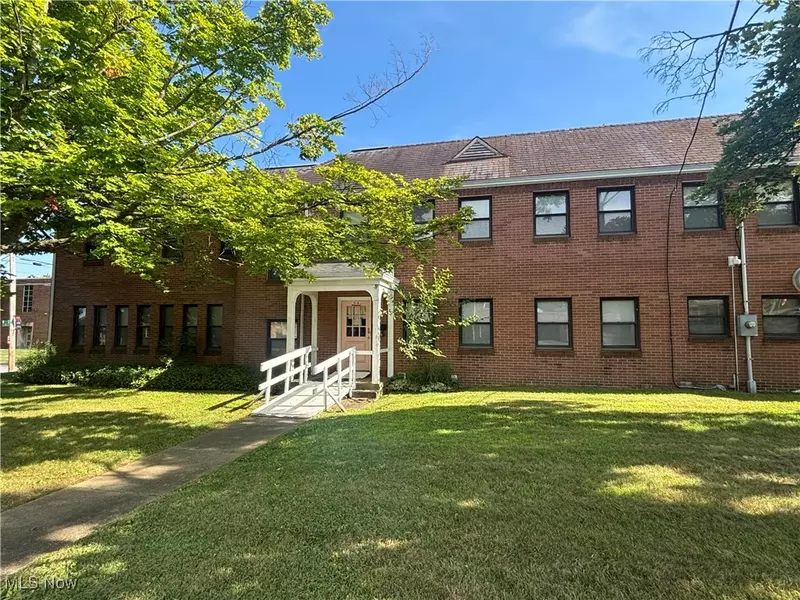 795-796 5th ST, Youngstown, OH 44471
