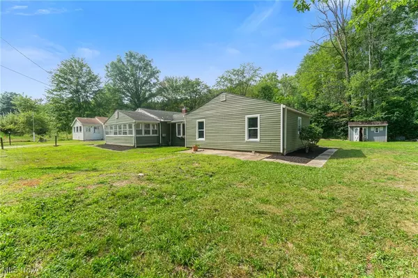 Lake Milton, OH 44429,17632 Laurel AVE
