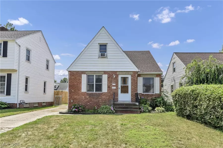 4719 Pershing AVE, Parma, OH 44134