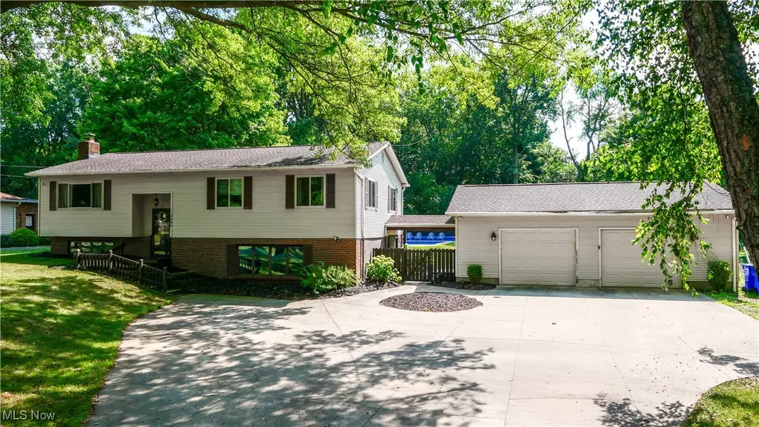 3986 Selnik RD, Kent, OH 44240