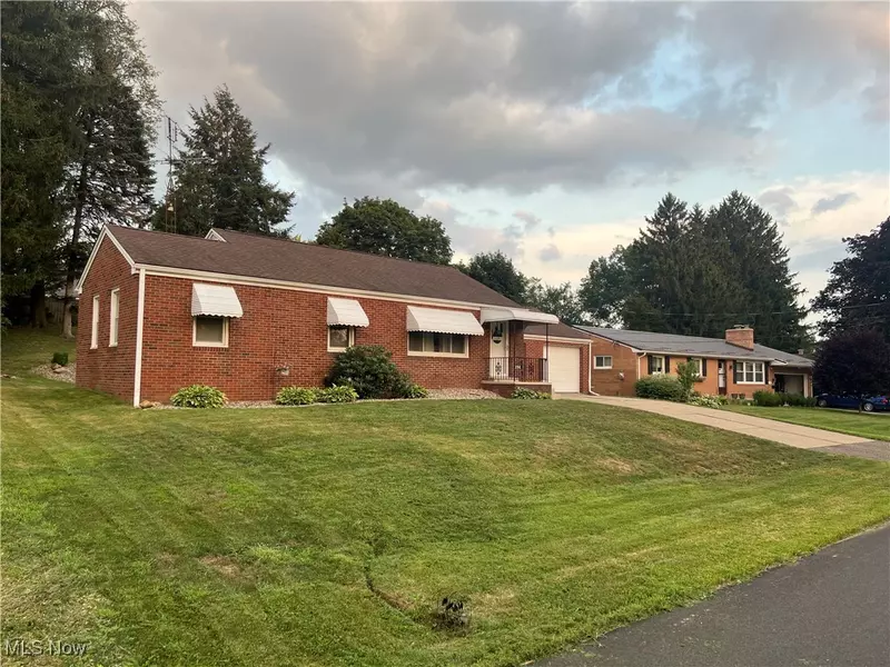 194 Saratoga AVE NW, Canton, OH 44708