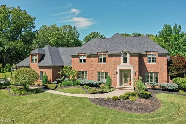 2120 Albertson Pkwy, Cuyahoga Falls, OH 44223