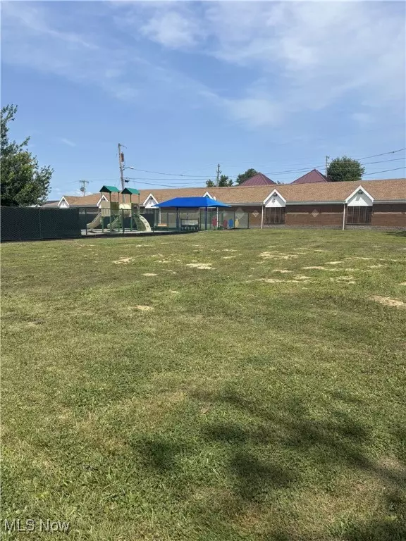 Lorain, OH 44052,1039 Streator PL