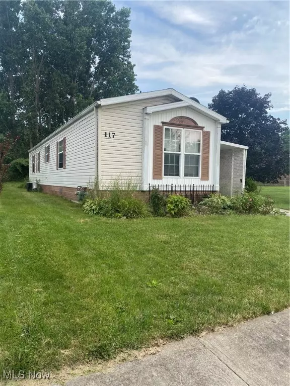 117 Caesars DR, Amherst, OH 44001