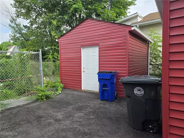 Cleveland, OH 44128,15009 Lawndale