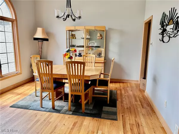 Uniontown, OH 44685,1501 Spring Wood LN