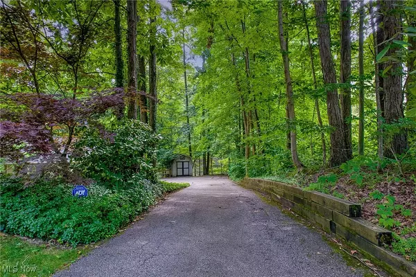 Akron, OH 44333,756 Treecrest DR
