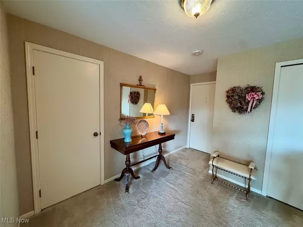 Westlake, OH 44145,800 Brick Mill #623