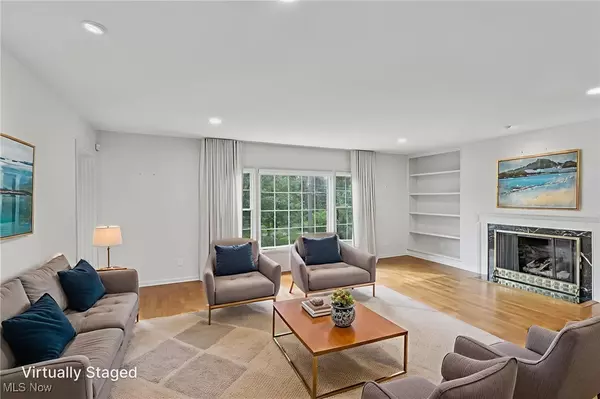 Shaker Heights, OH 44118,20101 N Park BLVD #201