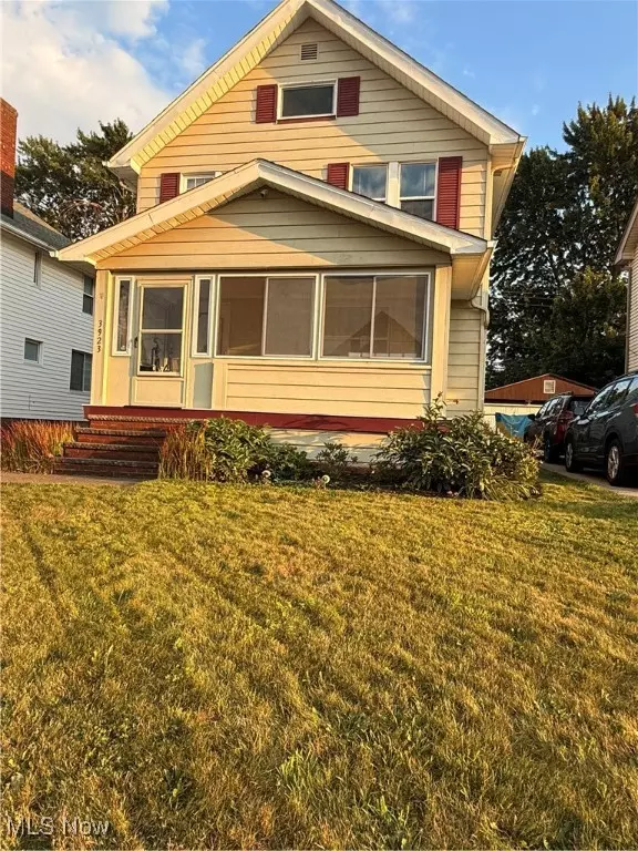 Parma, OH 44134,3923 Maplecrest AVE