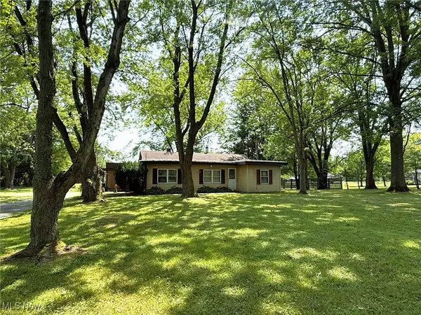 406 Johnson Plank RD, Warren, OH 44481