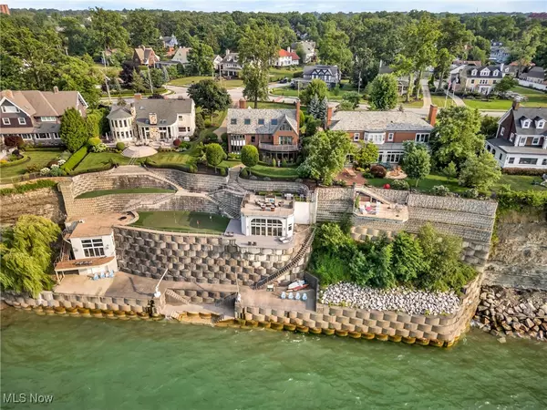 Lakewood, OH 44107,17852 Lake RD