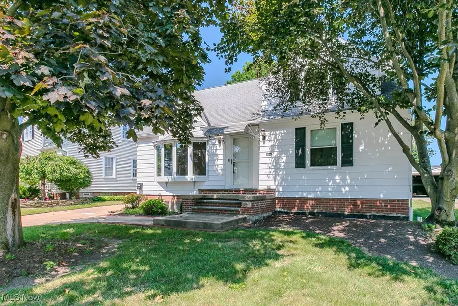 5843 Circle DR, Mayfield Heights, OH 44124