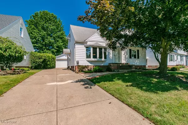 Mayfield Heights, OH 44124,5843 Circle DR