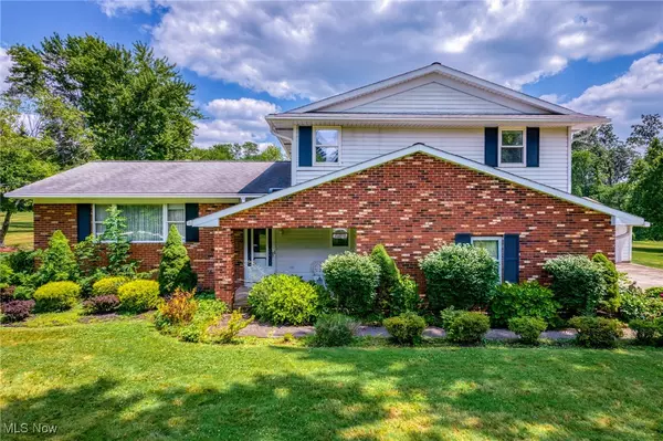 11925 Caves RD, Chesterland, OH 44026