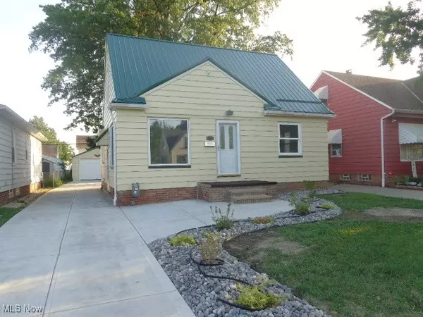 Parma, OH 44129,8318 Pinegrove AVE