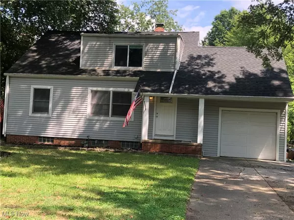 6331 Fitch RD, Olmsted Twp, OH 44138