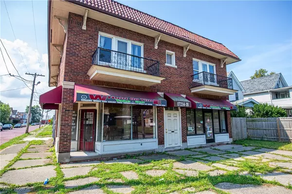 Cleveland, OH 44119,17216 Grovewood AVE