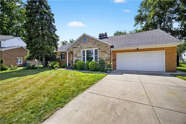 Parma Heights, OH 44130,5846 Royal Parkway DR