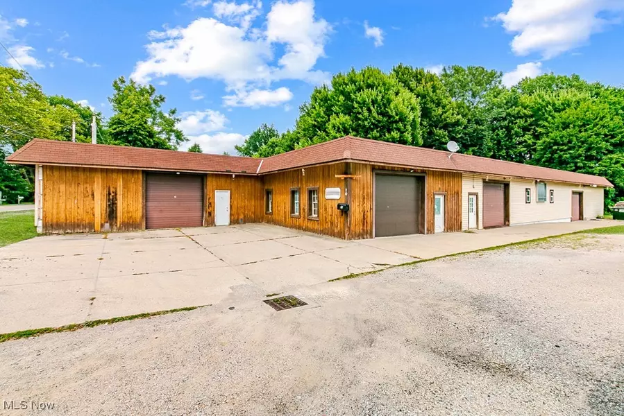 20 Bowhall RD, Painesville Twp, OH 44077