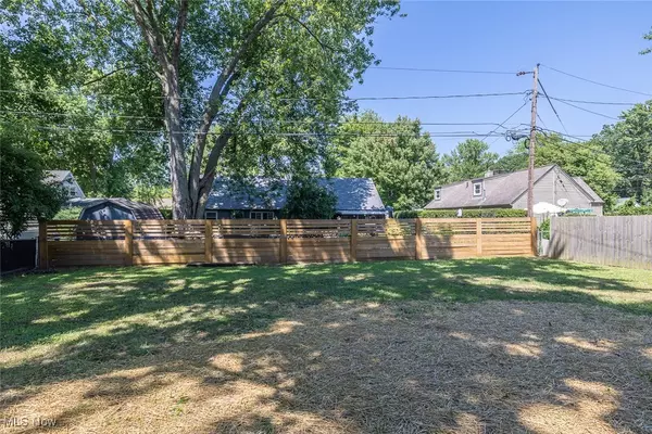 Sheffield Lake, OH 44054,4915 Beachwood DR