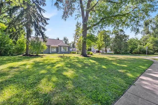 Westlake, OH 44145,1301 Clague RD