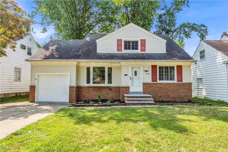 27530 Fullerwood DR, Euclid, OH 44132