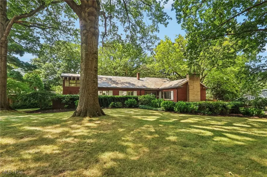 400 Delaware AVE, Akron, OH 44303