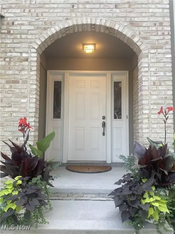 Westlake, OH 44145,29688 Hilliard Oak LN