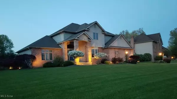 Girard, OH 44420,106 Seneca DR