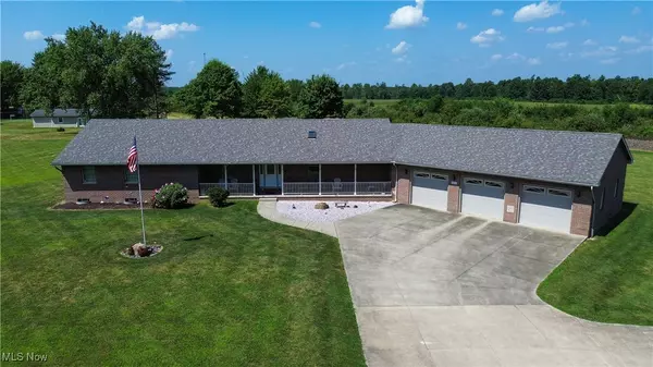 6424 Weaver RD, Berlin Center, OH 44401