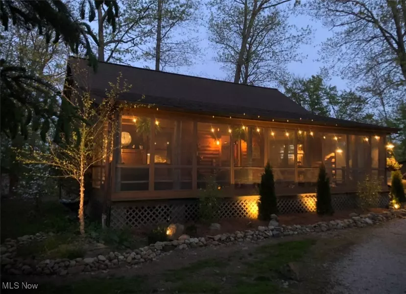 602 E River View DR, Austinburg, OH 44010