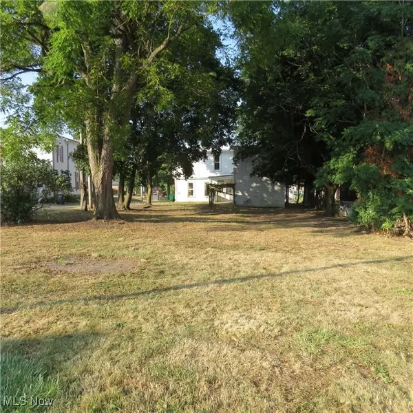 Carrollton, OH 44615,67 2nd ST NE