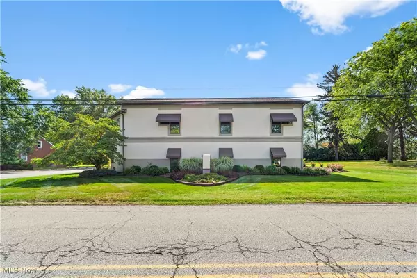 Lorain, OH 44053,6071 Middle Ridge RD