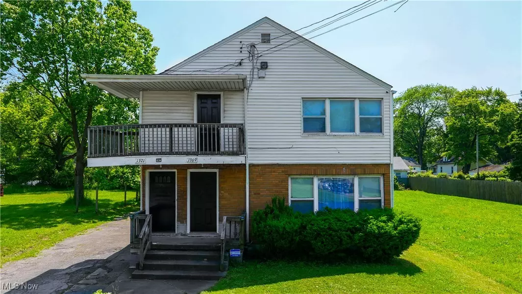1369 Adelaide AVE SE, Warren, OH 44484