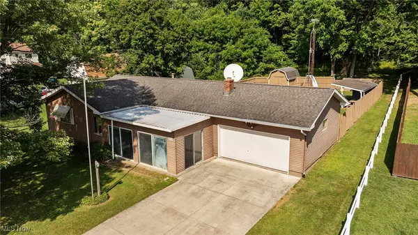 3907 Edwards ST, Mineral Ridge, OH 44440
