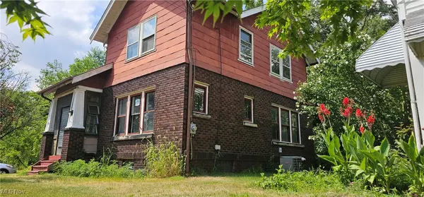 Akron, OH 44305,1483 Preston AVE