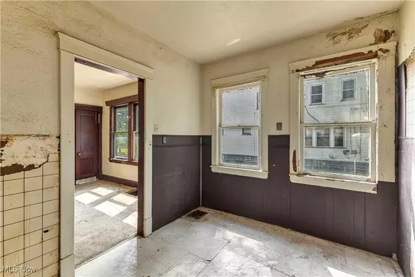 Cleveland, OH 44103,910 Wheelock RD