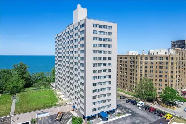 12520 Edgewater DR #1510, Lakewood, OH 44107