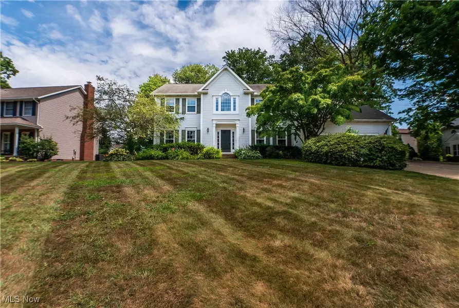 9120 Bletchley AVE NW, North Canton, OH 44720