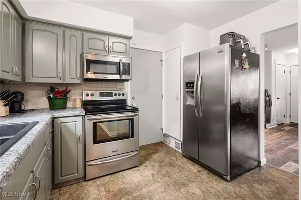 Canton, OH 44710,703 Western AVE SW