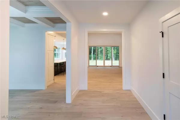 Westlake, OH 44145,30492 Carlton AVE